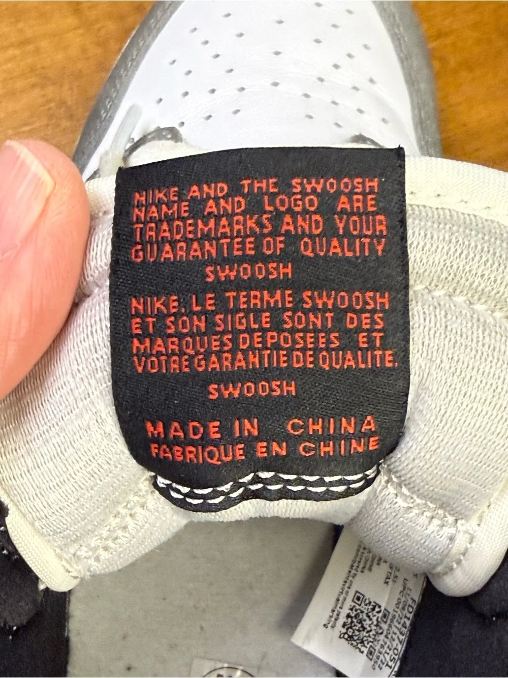 Nike Air Jordan 1 Retro High OG DZ5485-051 Size 6Y